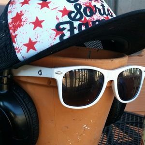 Meet your Posher, Not a